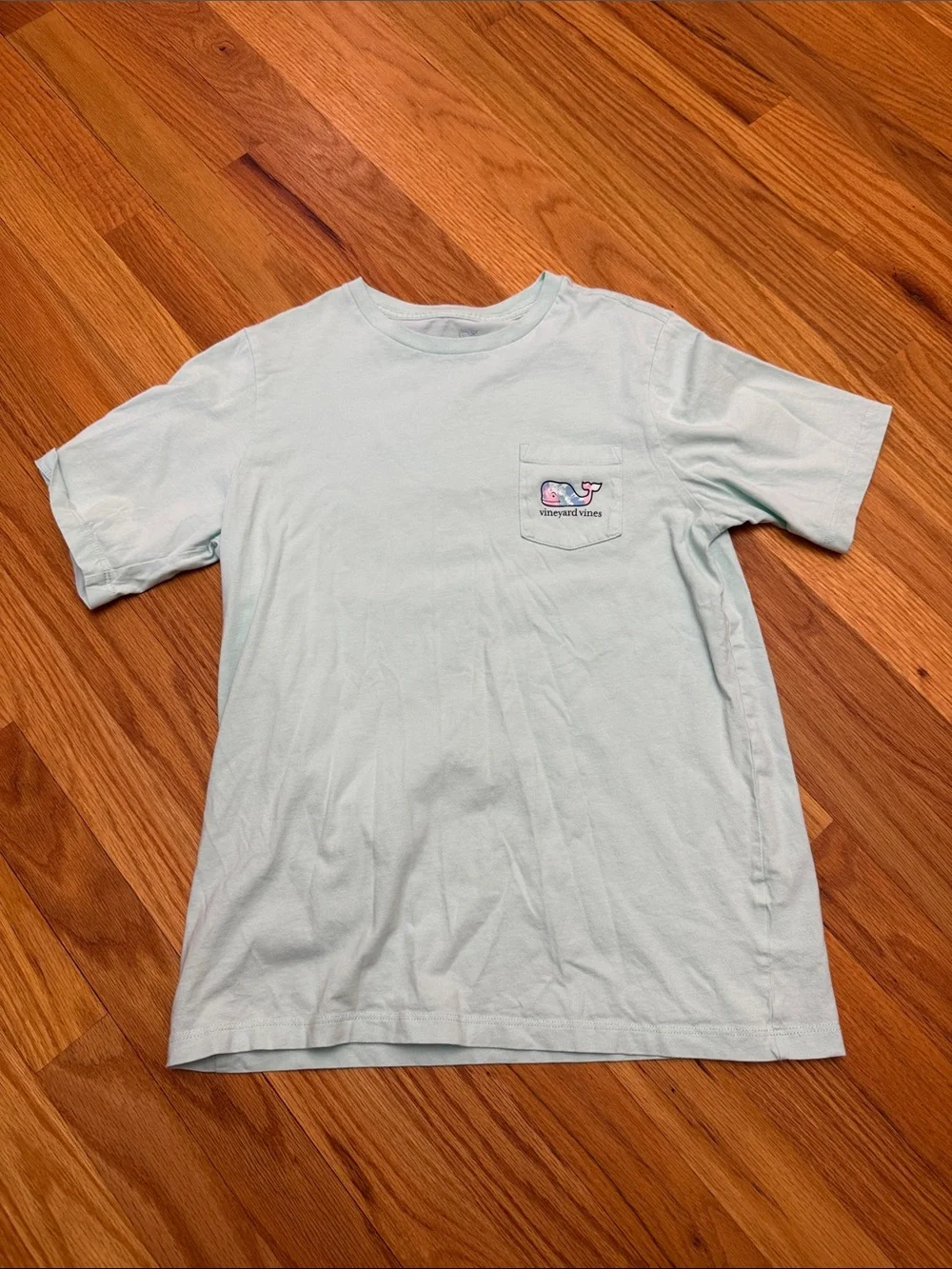 Vineyard vines tee